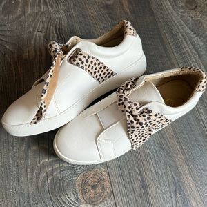 New! Cheetah tennis shoes